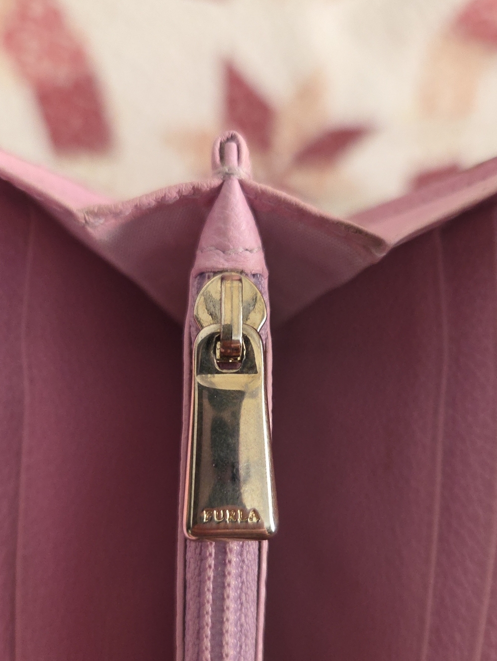 Furla Pink Zip-Around Leather Wallet - Picture 10 of 11